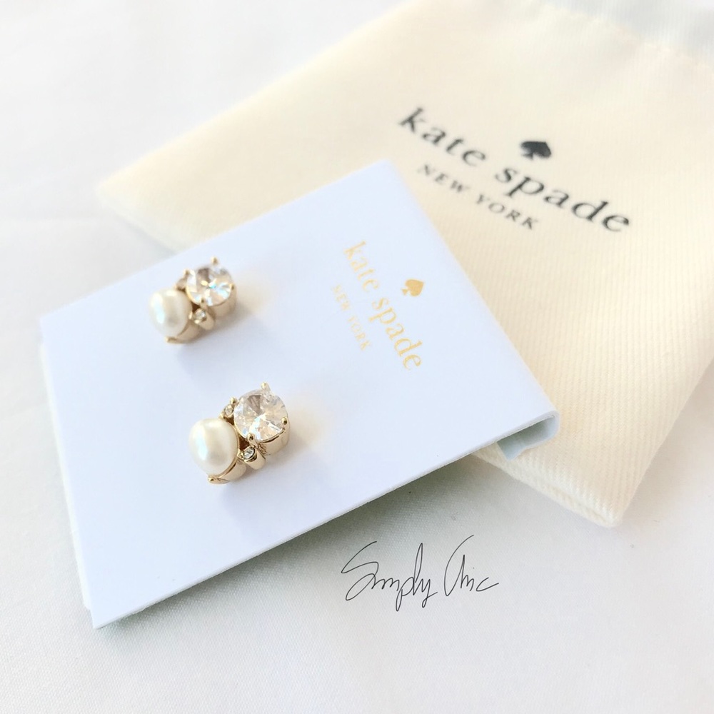 LAST 1 ⭐️ Kate ♠️ 14k Gold plated pearl earrings - Picture 2 of 5